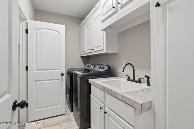 125 Western Ridge Circle, Canton, MS 39046