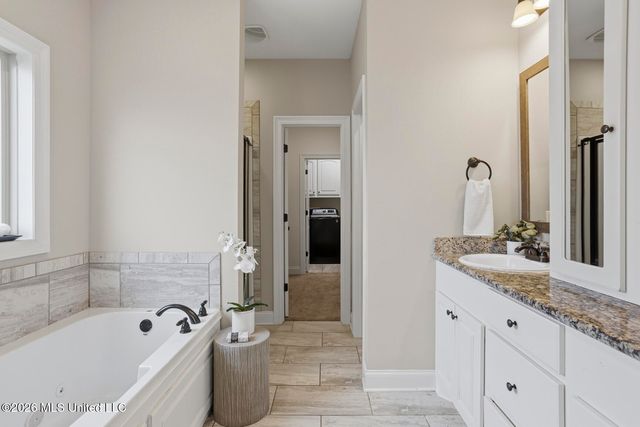 125 Western Ridge Circle, Canton, MS 39046