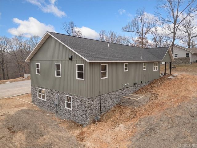 6135 Oak Leaf Drive, Harrison, AR 72601