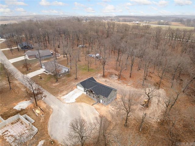 6135 Oak Leaf Drive, Harrison, AR 72601