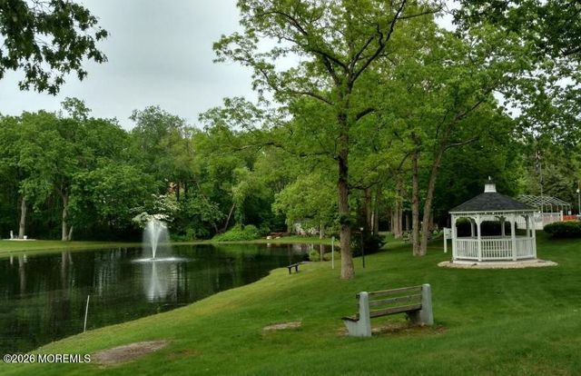 5 West Lake Drive A, Manchester, NJ 08759