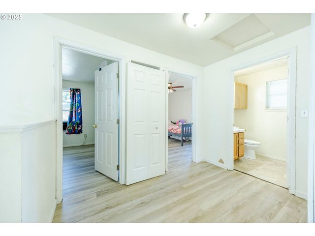 3214 CORALY Ave, Eugene, OR 97402