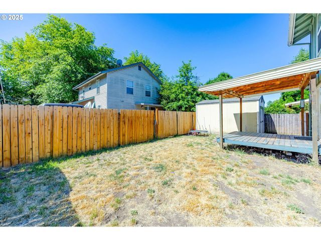 3214 CORALY Ave, Eugene, OR 97402