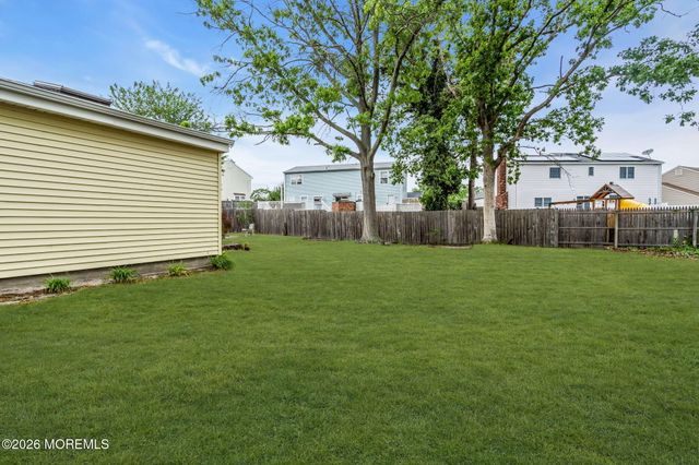96 Yellowbank Road, Toms River, NJ 08753