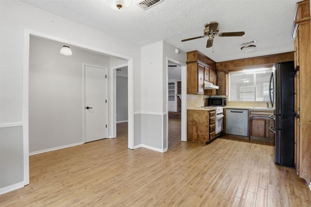 1323 Hemphill Drive, Cleburne, TX 76033