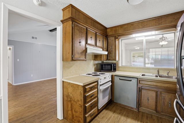 1323 Hemphill Drive, Cleburne, TX 76033
