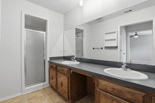1323 Hemphill Drive, Cleburne, TX 76033