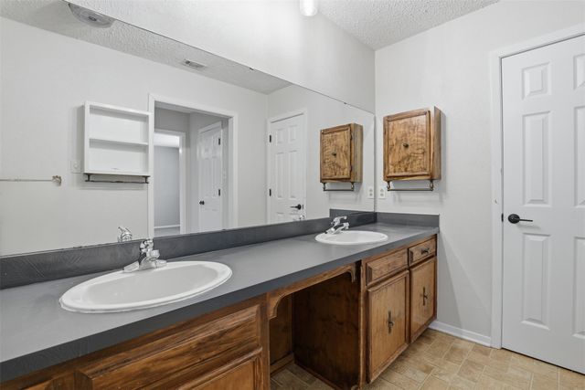 1323 Hemphill Drive, Cleburne, TX 76033