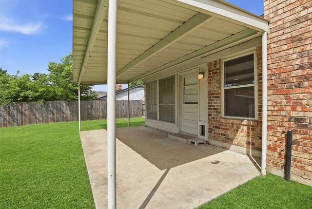 1323 Hemphill Drive, Cleburne, TX 76033