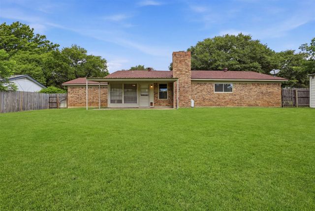 1323 Hemphill Drive, Cleburne, TX 76033