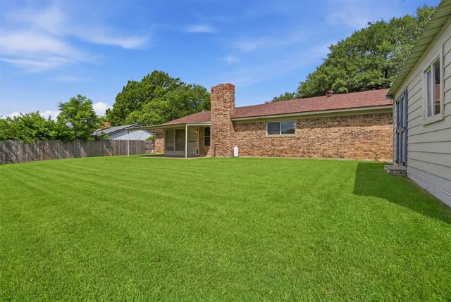 1323 Hemphill Drive, Cleburne, TX 76033