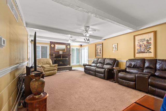 159 Braemoor Rd, Brockton, MA 02301