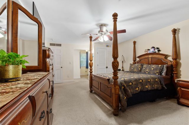 159 Braemoor Rd, Brockton, MA 02301