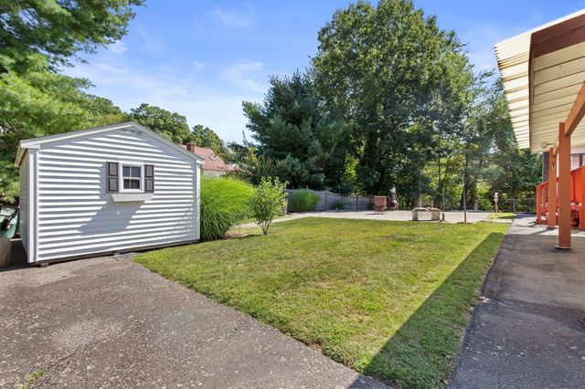 159 Braemoor Rd, Brockton, MA 02301