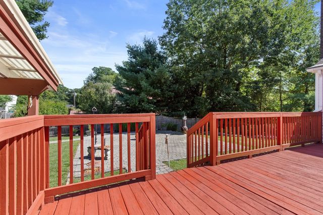 159 Braemoor Rd, Brockton, MA 02301