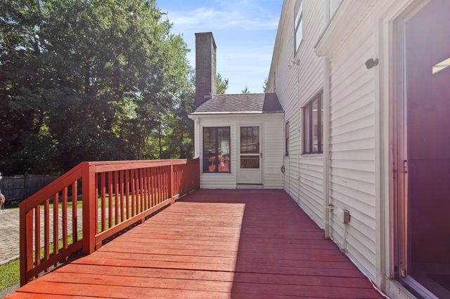159 Braemoor Rd, Brockton, MA 02301