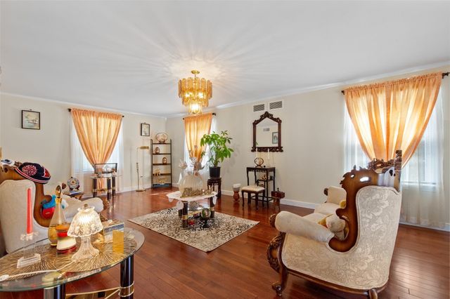 159 Braemoor Rd, Brockton, MA 02301