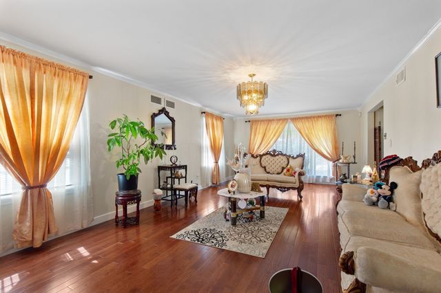 159 Braemoor Rd, Brockton, MA 02301