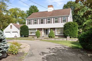 159 Braemoor Rd, Brockton, MA 02301