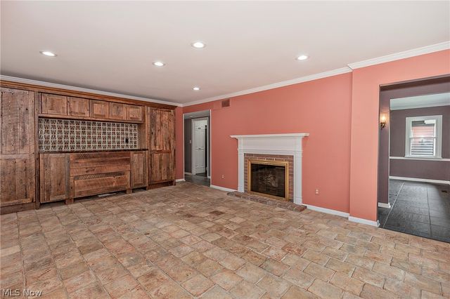 1 Deerfield Drive, Chagrin Falls, OH 44022