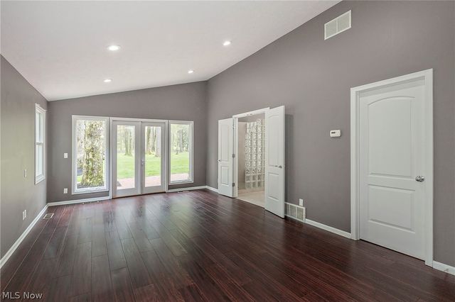 1 Deerfield Drive, Chagrin Falls, OH 44022