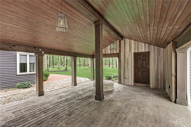 1 Deerfield Drive, Chagrin Falls, OH 44022