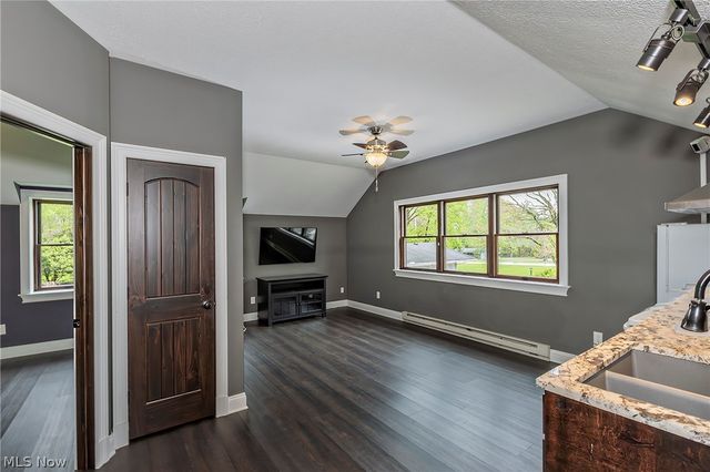 1 Deerfield Drive, Chagrin Falls, OH 44022
