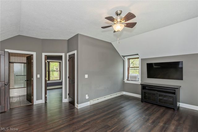 1 Deerfield Drive, Chagrin Falls, OH 44022