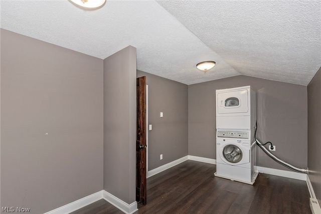1 Deerfield Drive, Chagrin Falls, OH 44022