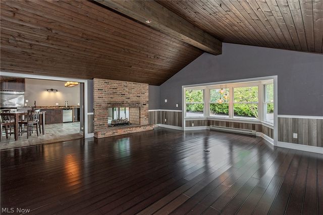 1 Deerfield Drive, Chagrin Falls, OH 44022