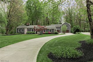 1 Deerfield Drive, Chagrin Falls, OH 44022