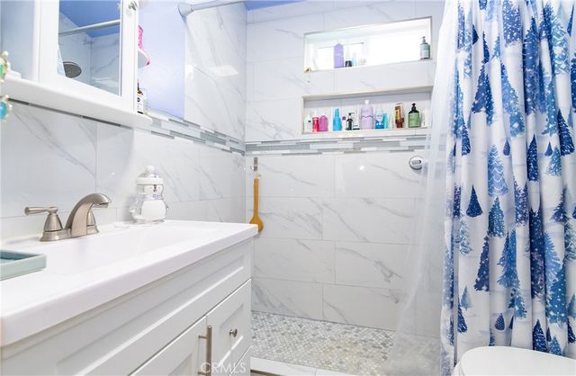 13450 Merkel, Paramount, CA 90723