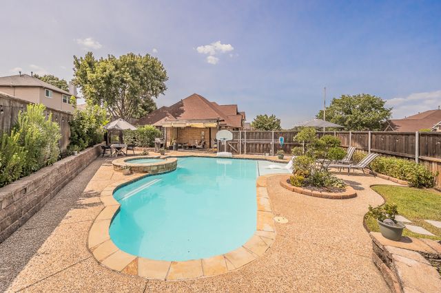 4501 Rockcliff Drive, Mesquite, TX 75150