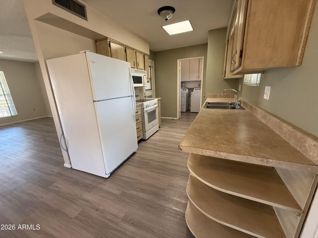 10346 W MOUNTAIN VIEW Road, Sun City, AZ 85351