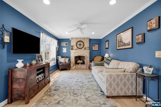1 Sylvan Court, Pequannock Township, NJ 07444