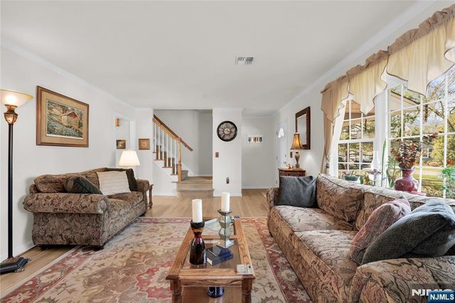 1 Sylvan Court, Pequannock Township, NJ 07444