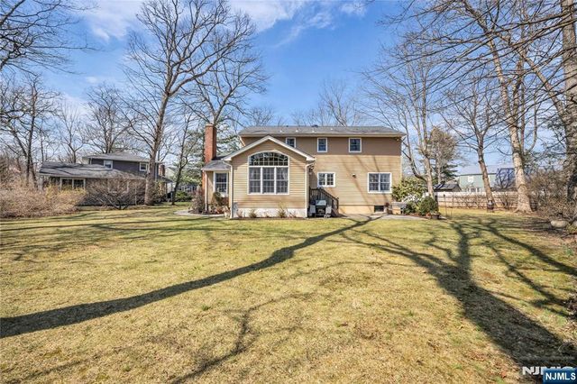 1 Sylvan Court, Pequannock Township, NJ 07444