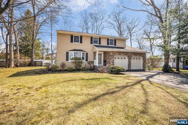 1 Sylvan Court, Pequannock Township, NJ 07444