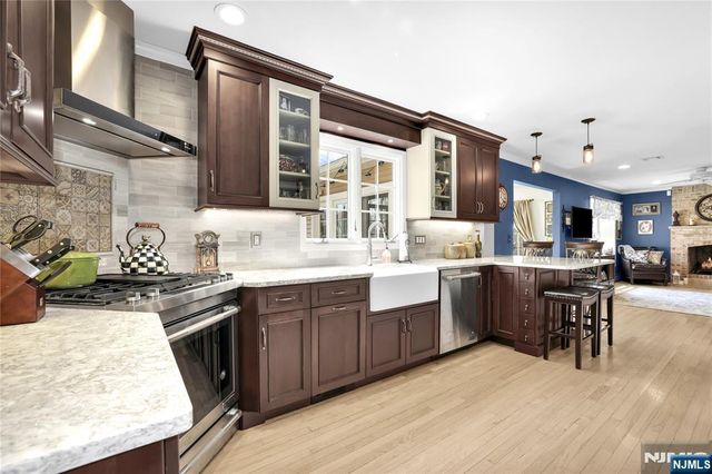1 Sylvan Court, Pequannock Township, NJ 07444