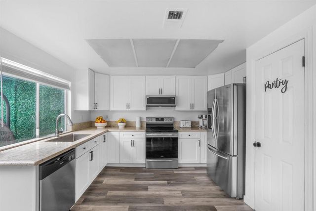 3075 Iris Avenue B, San Ysidro, CA 92173
