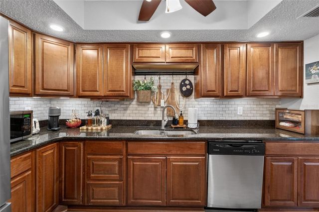 2711 BELLWOOD DRIVE, Brandon, FL 33511