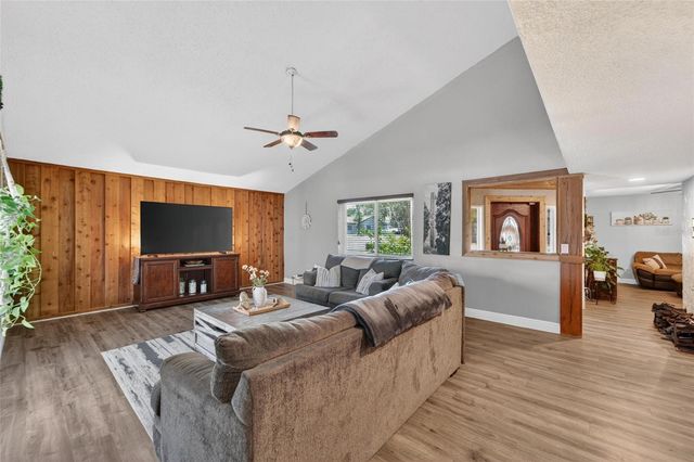 2711 BELLWOOD DRIVE, Brandon, FL 33511