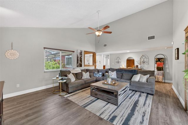 2711 BELLWOOD DRIVE, Brandon, FL 33511