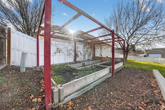 828 E VINE ST, Tooele, UT 84074