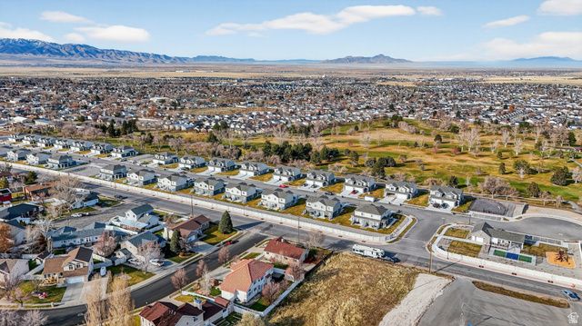 828 E VINE ST, Tooele, UT 84074