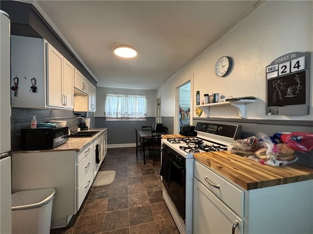 305 Janeway Street, Kane Boro, PA 16735