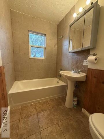 255 S 900 W, Blackfoot, ID 83221