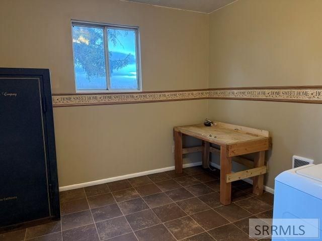 255 S 900 W, Blackfoot, ID 83221