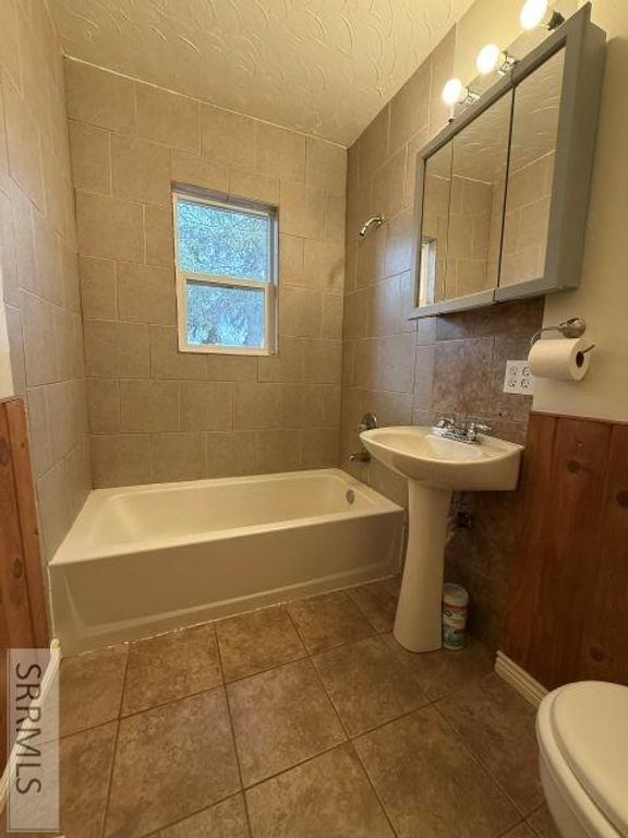 Image 10 of property listing at 255 S 900 W, Blackfoot, ID 83221