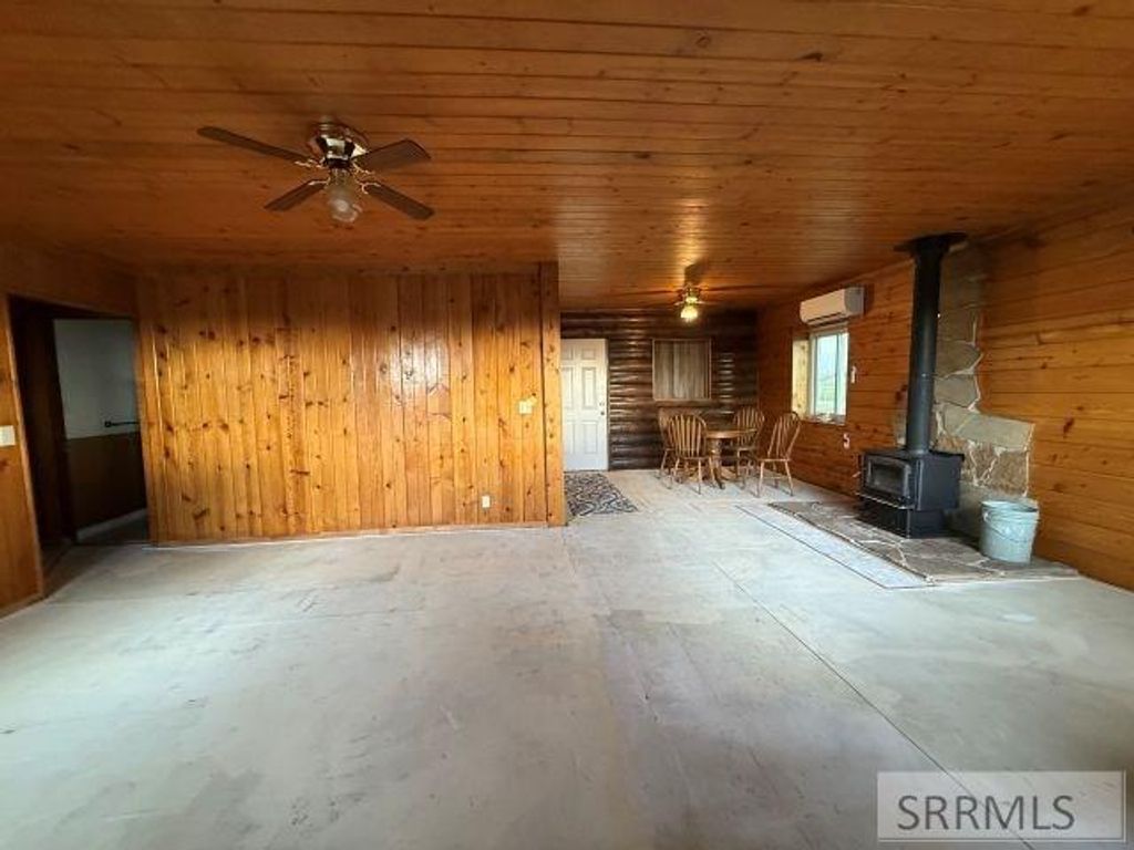 Image 3 of property listing at 255 S 900 W, Blackfoot, ID 83221